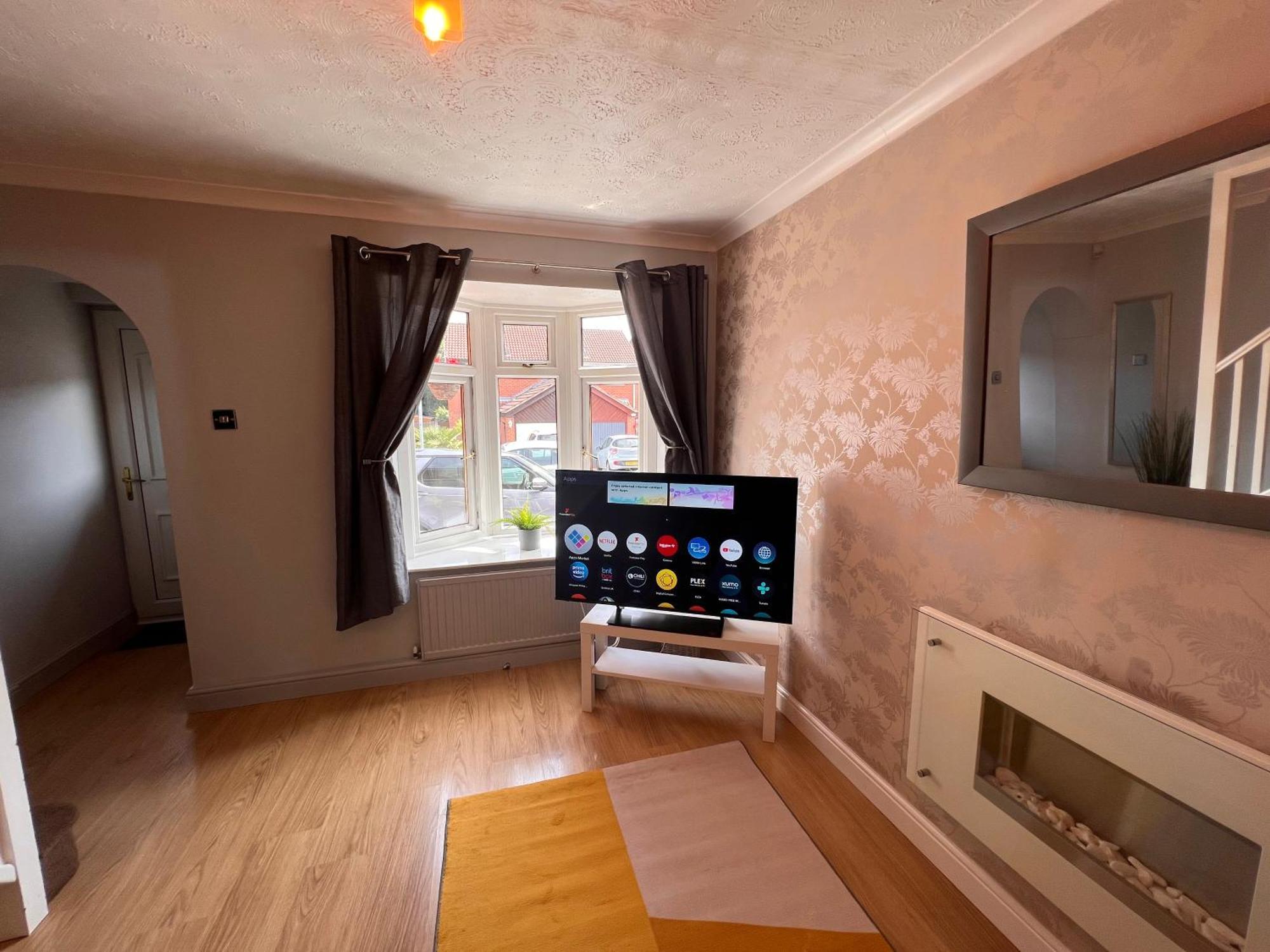 Contractors Or Family House - M1 Nottingham - Ikea Retail Park - Catkin Drive - 2 Bed Home With Driveway, Private Garden, Sleeps 4 - Tv'S In All Rooms Giltbrook Buitenkant foto